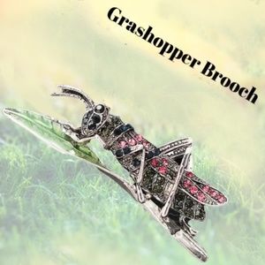 Grasshopper Locust Brooch On Leaf Pink Amber Crystal Silver Alloy Metal